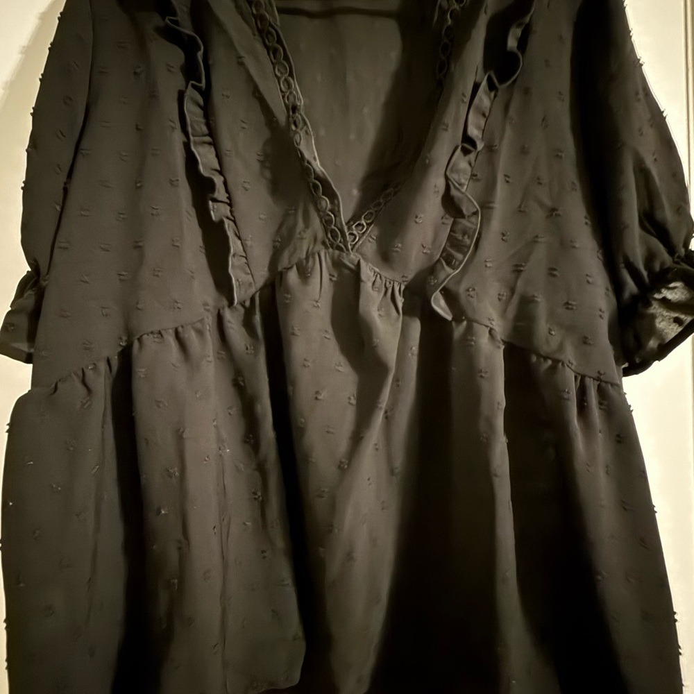 Women's Black Ruffle V-Neck Top
